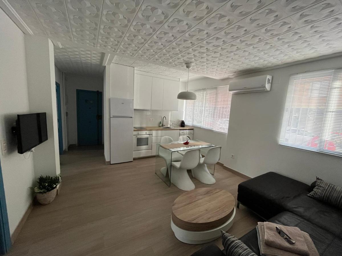Modernized 3-Bedroom Flat 500M To The Beach Valencia Buitenkant foto