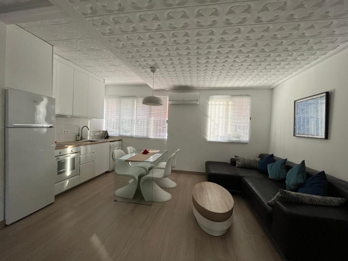 Modernized 3-Bedroom Flat 500M To The Beach Valencia Buitenkant foto